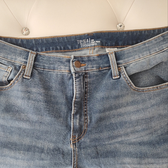 ~~TIME&TRU👖Jeans~~ - Picture 2 of 4